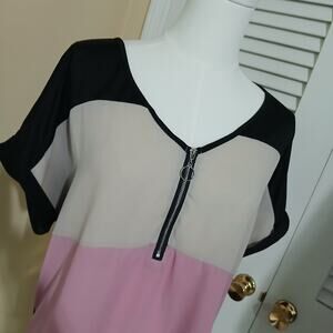 Y2K AUW Short-Sleeved Blouse Exposed Zip-Front Pink/Black/Cream Blocks easy care